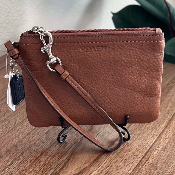 NWT - Coach Pebble Leather Small Wristlet - Picture 7 of 7